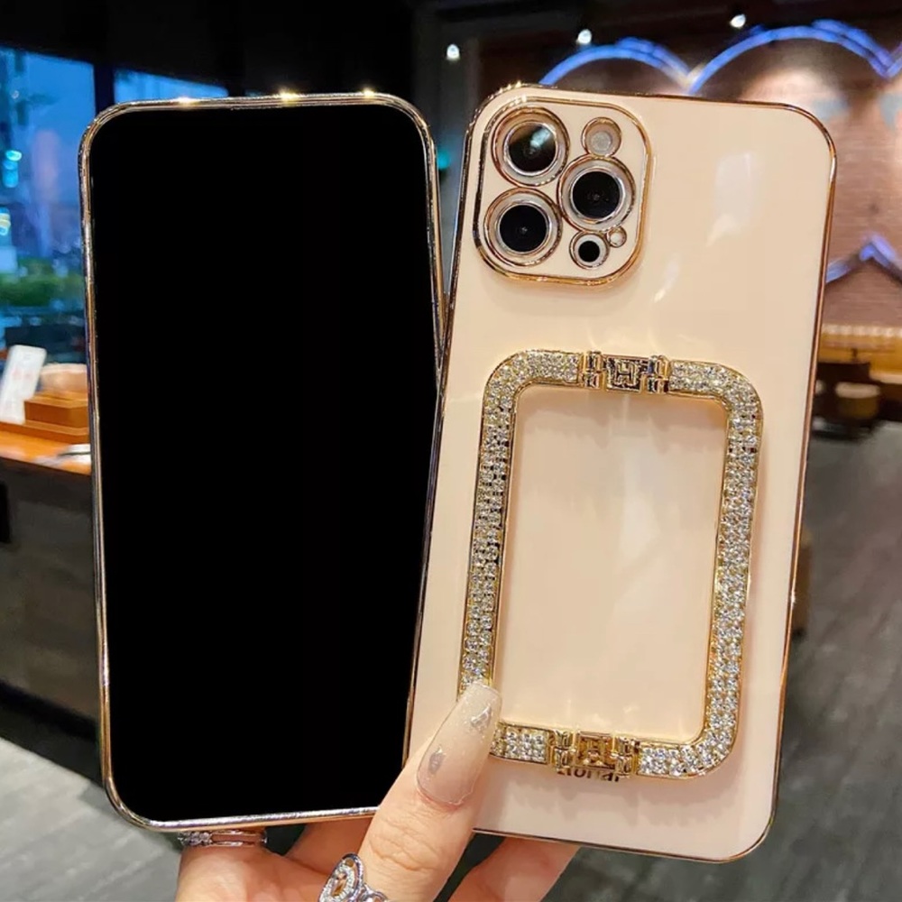LUXURY IPhones case  Pro Max 14 ,13 diamonds hold .
